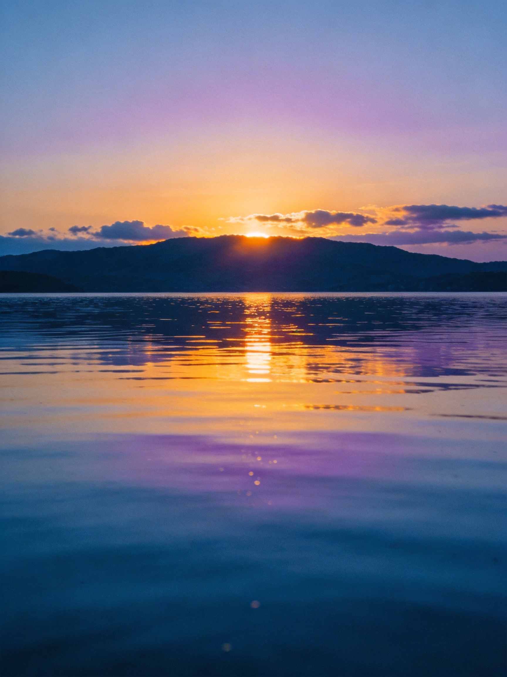 湖边·金色夕照